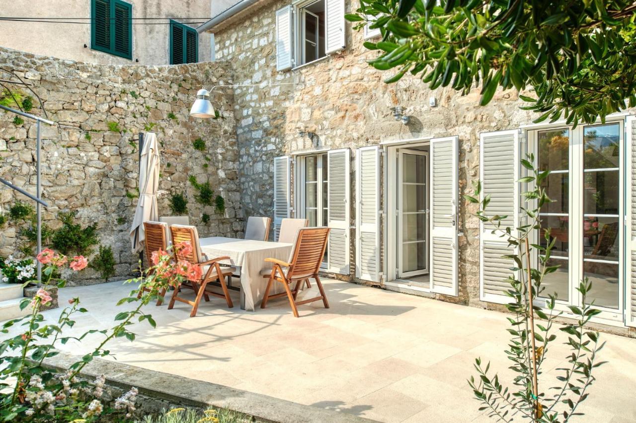 Villa House Gajarda